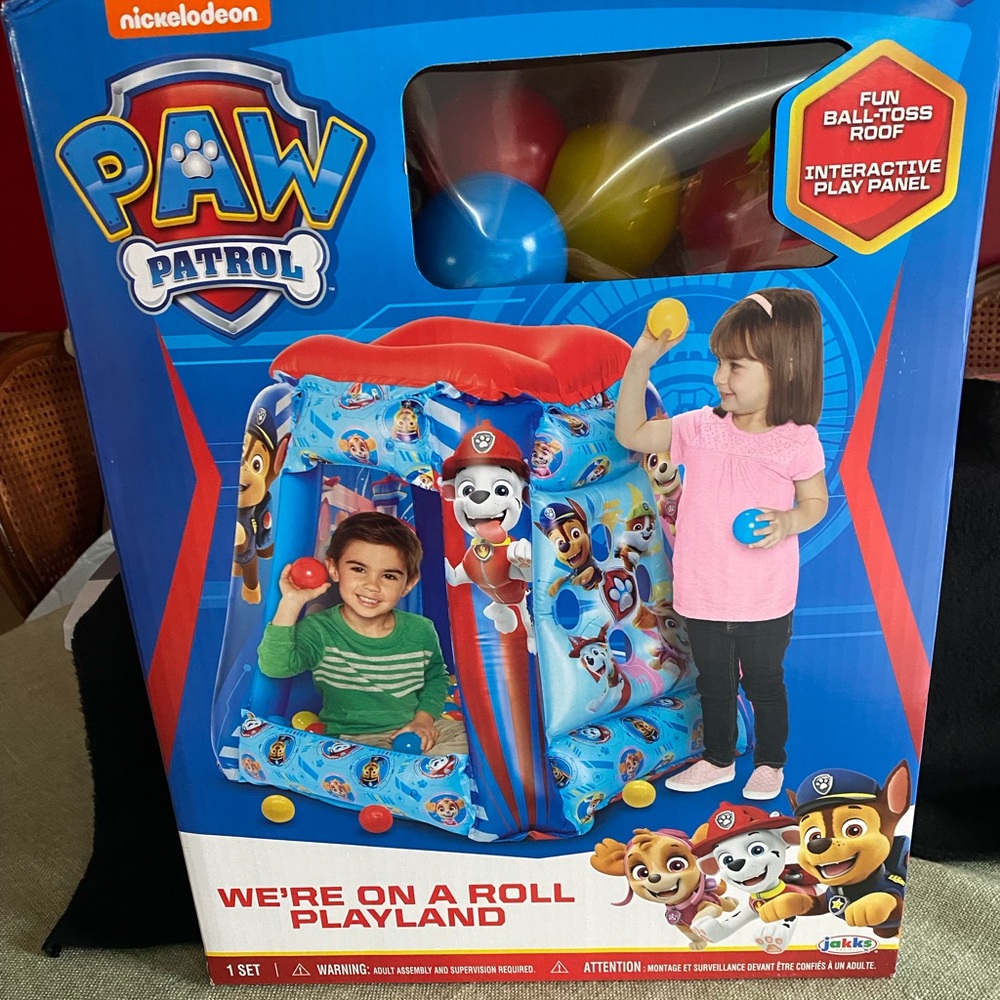 Toys- Nickelodeon PAW Patrol Playland - Blue and Red - Picture 1 of 13
